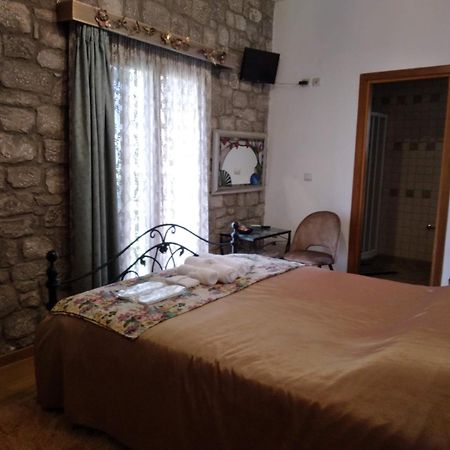 Xenios Petritis Apartman Livadiá Kültér fotó