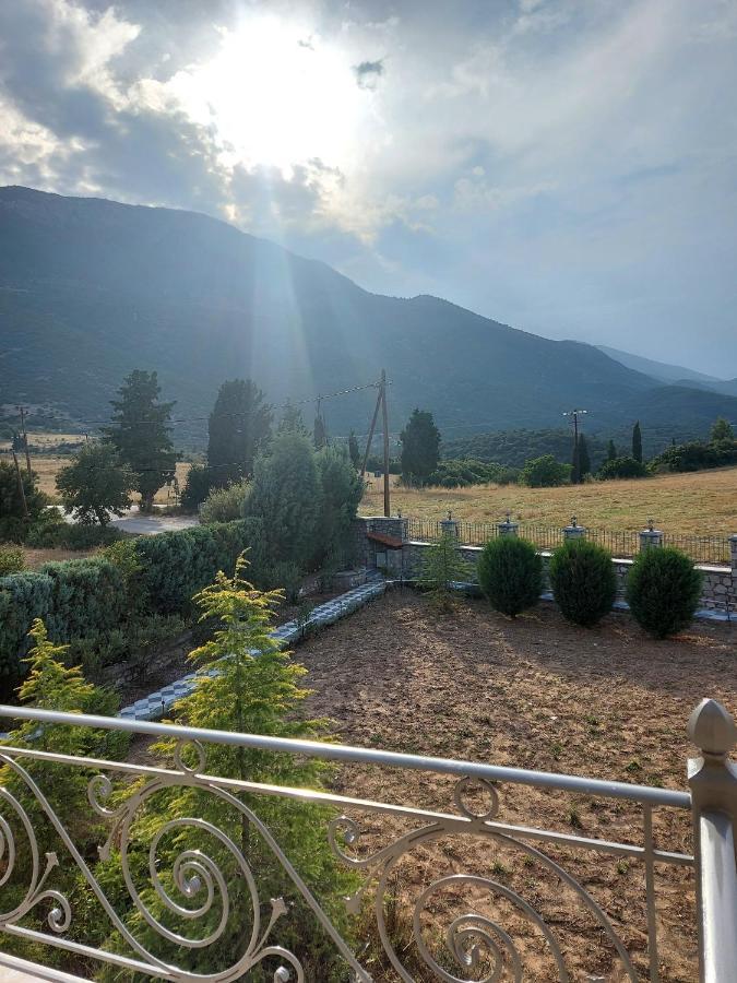 Xenios Petritis Apartman Livadiá Kültér fotó